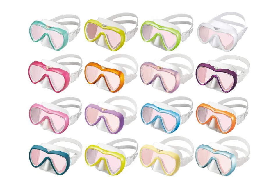 Aqualung Plazma scuba diving masks in a range of colors